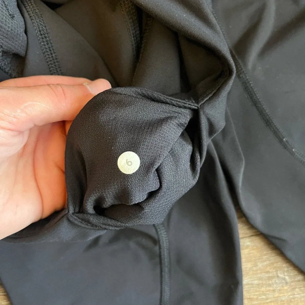 lululemon athletica Black Leggings mesh - Picture 4 of 4